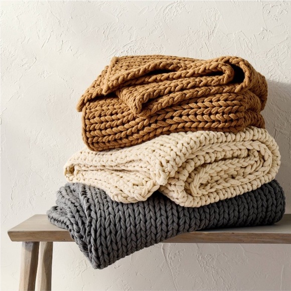 50"x70" Oversized Solid Bed Throw Warm Brown - Casaluna - Picture 4 of 4